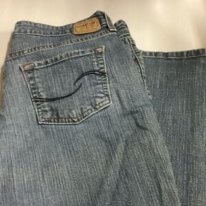 Signature Levi Straus & Co Jeans
